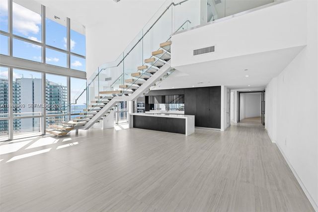 851 NE 1st Ave 5001, Miami, FL 33132