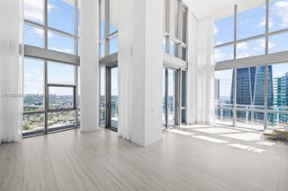 851 NE 1st Ave 5001, Miami, FL 33132