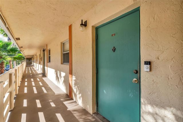 3282 NW 103rd Ter 205-A, Coral Springs, FL 33065