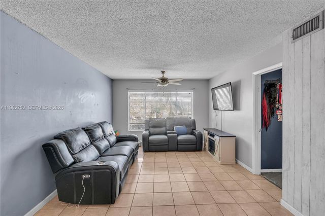 3282 NW 103rd Ter 205-A, Coral Springs, FL 33065