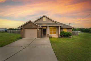 300 Morris Street, Riesel, TX 76682