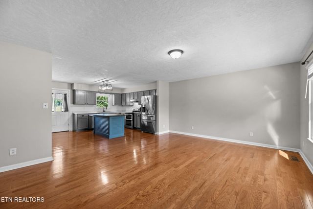 115 Hendren Lane, Clinton, TN 37716