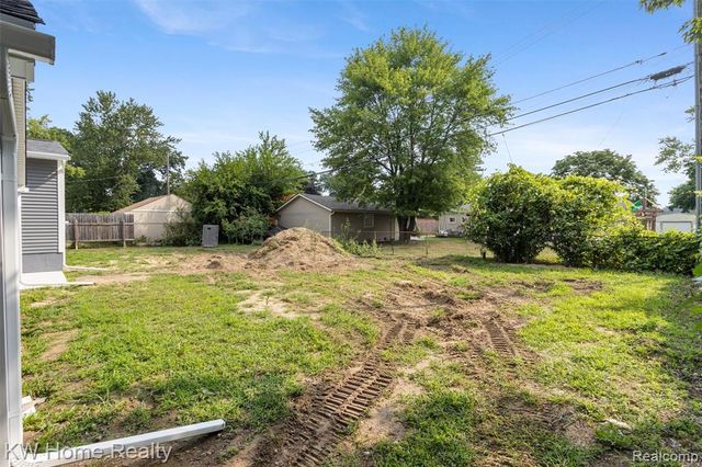 5710 N Karle Street, Westland, MI 48185