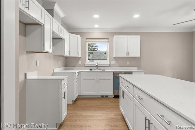 5710 N Karle Street, Westland, MI 48185