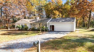 101 Horace Greeley Road, Amherst, NH 03031