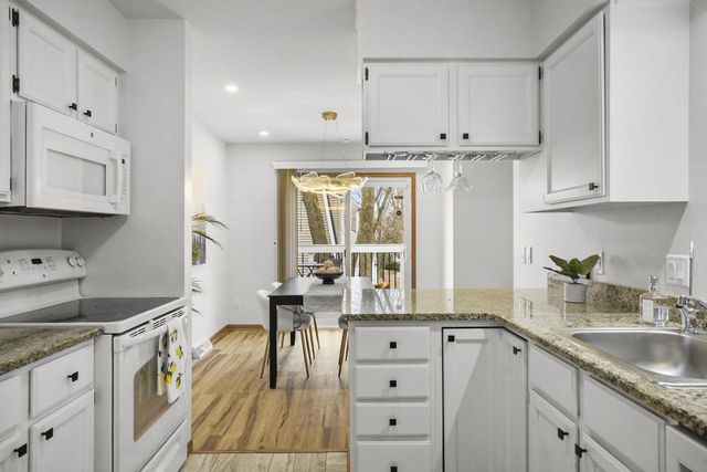 843 Hemlock Drive, Verona, WI 53593