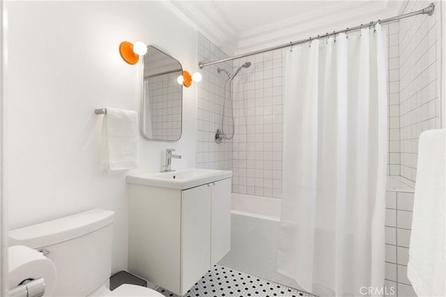 2240 Eucalyptus, Long Beach, CA 90806