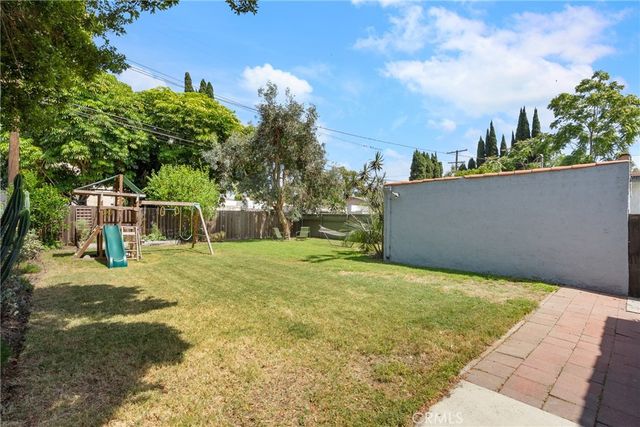 2240 Eucalyptus, Long Beach, CA 90806
