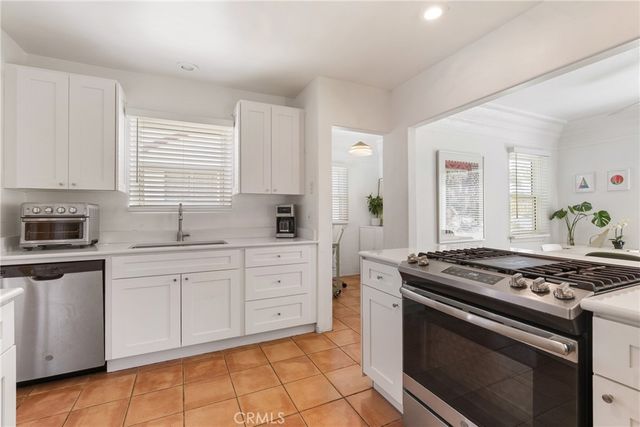 2240 Eucalyptus, Long Beach, CA 90806