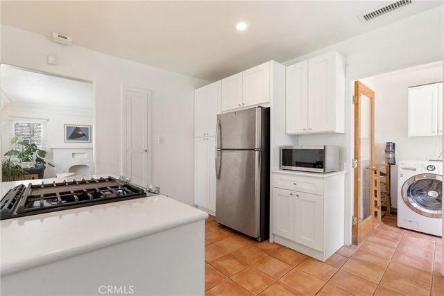 2240 Eucalyptus, Long Beach, CA 90806