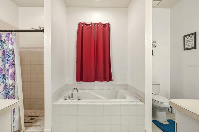 1703 OAKWOOD ESTATES DRIVE, Plant City, FL 33563