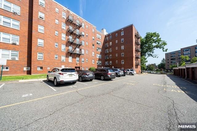 2330 Linwood Avenue 4C, Fort Lee, NJ 07024