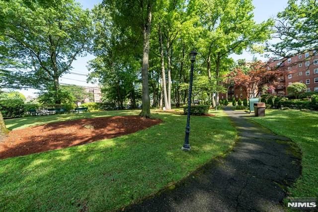 2330 Linwood Avenue 4C, Fort Lee, NJ 07024