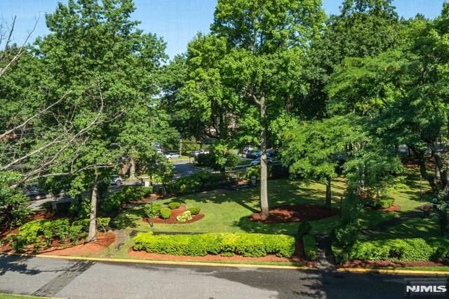 2330 Linwood Avenue 4C, Fort Lee, NJ 07024