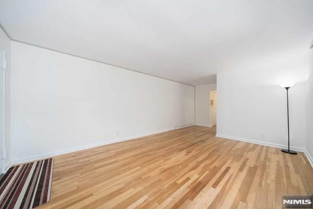 2330 Linwood Avenue 4C, Fort Lee, NJ 07024