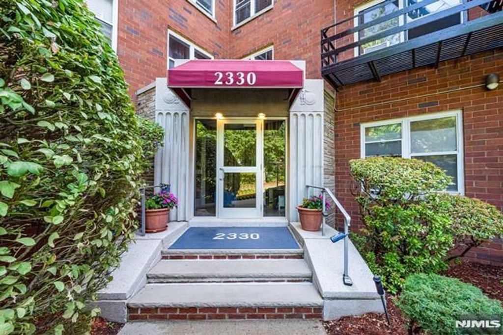 2330 Linwood Avenue 4C, Fort Lee, NJ 07024