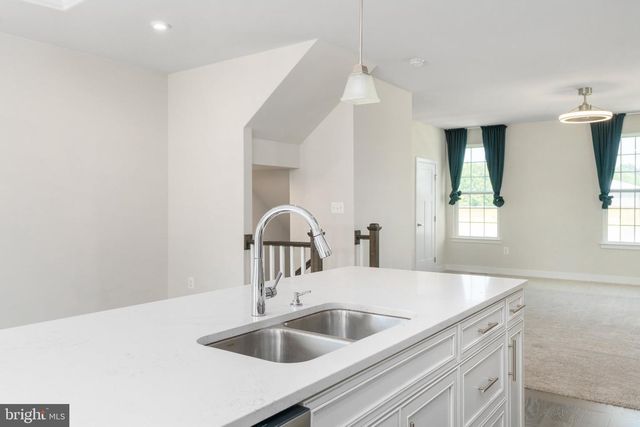 1000 ALUM SPRING RD, Fredericksburg, VA 22401