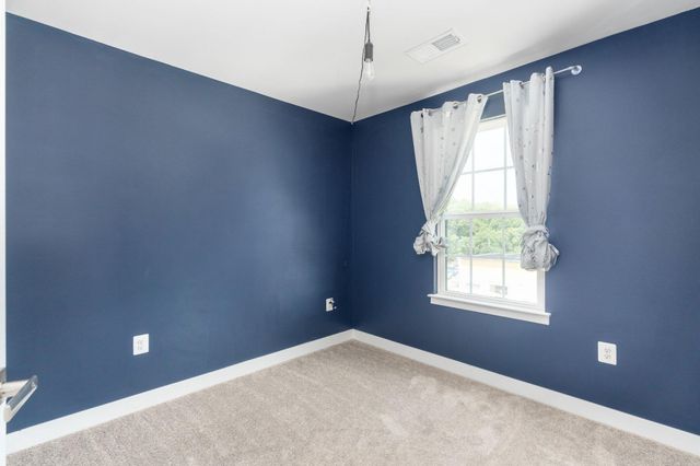 1000 ALUM SPRING RD, Fredericksburg, VA 22401