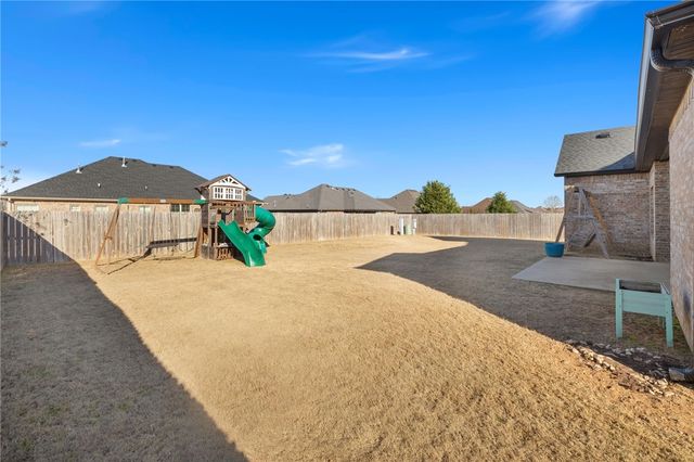 254 N Penzo Avenue, Tontitown, AR 72762