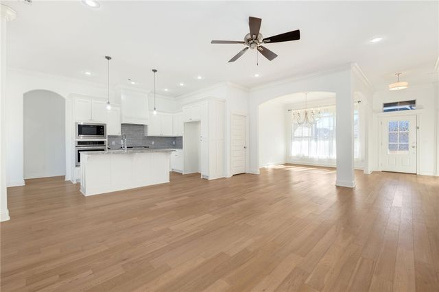 254 N Penzo Avenue, Tontitown, AR 72762