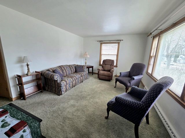 1288 Marian LANE, Green Bay, WI 54304