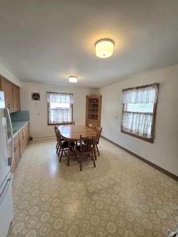 1288 Marian LANE, Green Bay, WI 54304