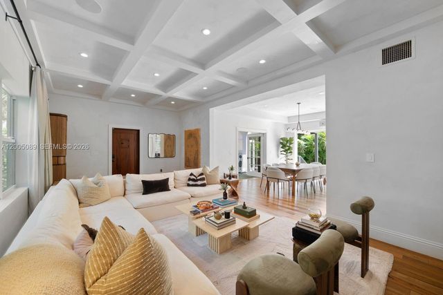 130 NE 45th St, Miami, FL 33137