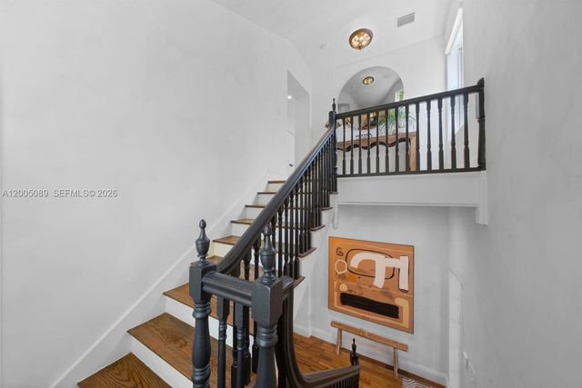 130 NE 45th St, Miami, FL 33137