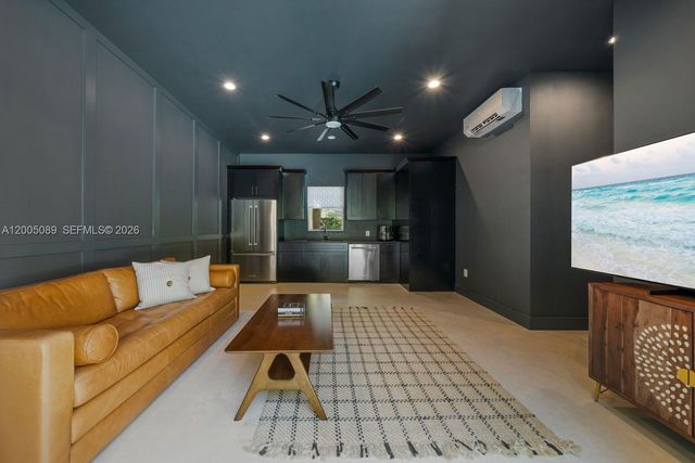 130 NE 45th St, Miami, FL 33137