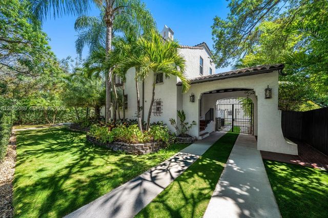 130 NE 45th St, Miami, FL 33137