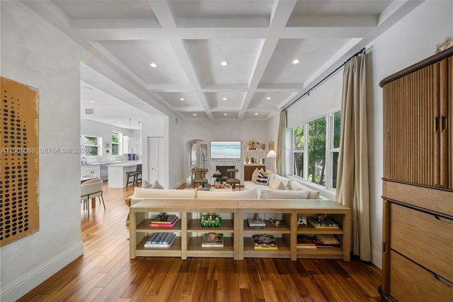 130 NE 45th St, Miami, FL 33137