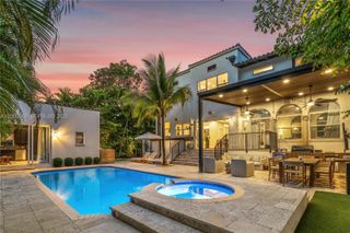 130 NE 45th St, Miami, FL 33137