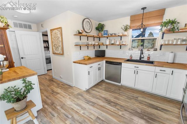 135 Lost Lake Place, Divide, CO 80814