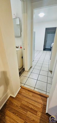 504 SW Buchanan ST, Topeka, KS 66606