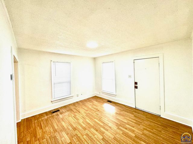 504 SW Buchanan ST, Topeka, KS 66606