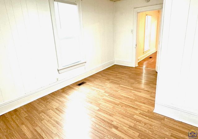 504 SW Buchanan ST, Topeka, KS 66606