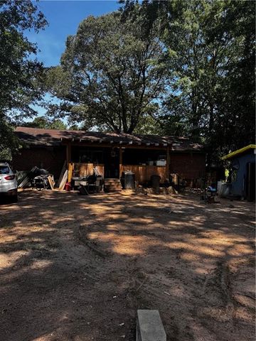 301 Essex Drive, Jonesboro, GA 30238