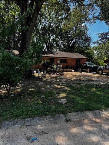 301 Essex Drive, Jonesboro, GA 30238
