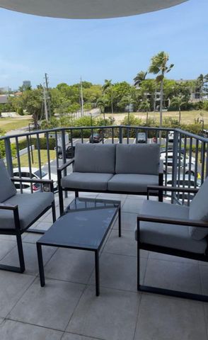 11930 N Bayshore Dr. 302, North Miami, FL 33181