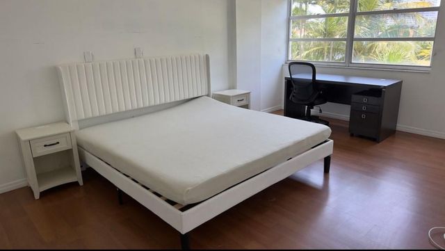 11930 N Bayshore Dr. 302, North Miami, FL 33181