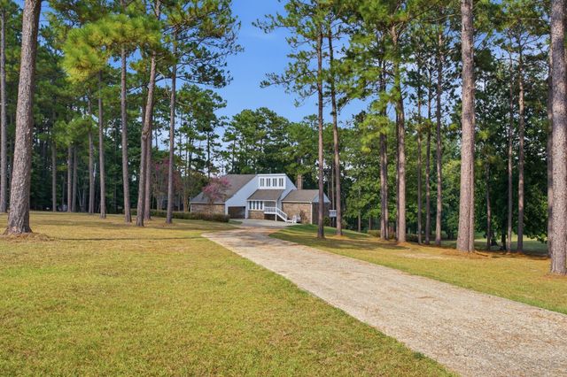 62 Mackeral Dr., Hattiesburg, MS 39402