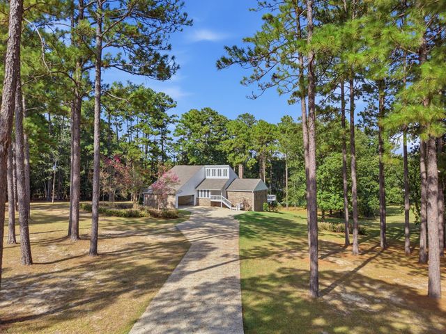 62 Mackeral Dr., Hattiesburg, MS 39402