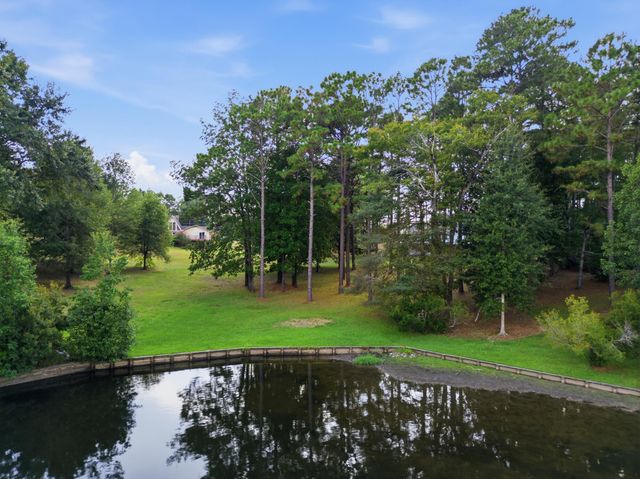 62 Mackeral Dr., Hattiesburg, MS 39402