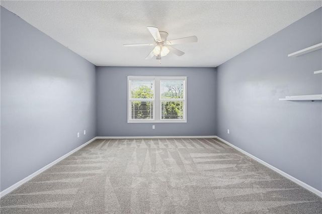 24504 W 80th Place, Lenexa, KS 66227