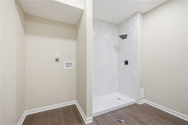 24504 W 80th Place, Lenexa, KS 66227