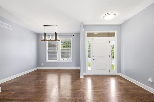 24504 W 80th Place, Lenexa, KS 66227