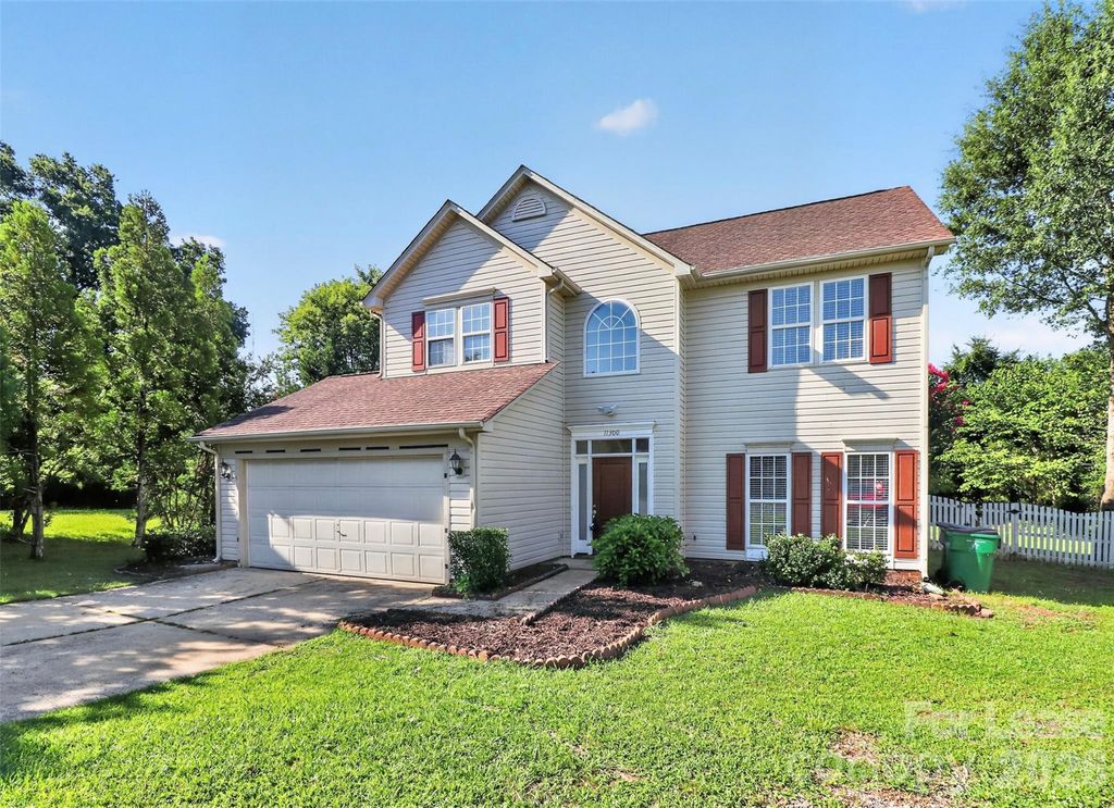 11300 Valerian Court, Charlotte, NC 28213