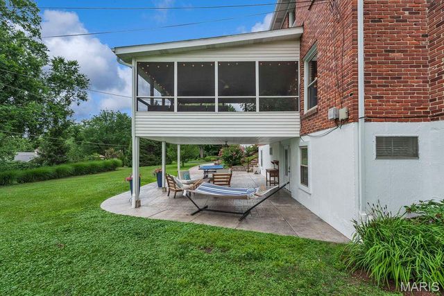 1714 Greening Lane, Kirkwood, MO 63122