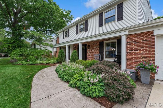 1714 Greening Lane, Kirkwood, MO 63122