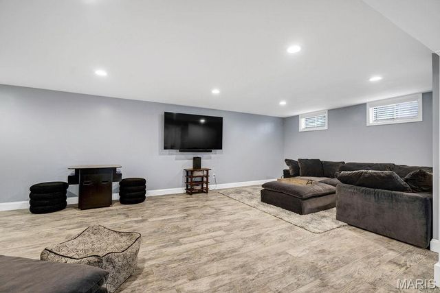 1714 Greening Lane, Kirkwood, MO 63122